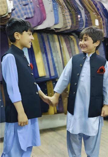 Cute babies with black Waskat 😍🍁🌸🥀 #fypシ゚viral🖤tiktok #unfrezzmyaccount #foryou #foryoupage❤️❤️ #viraltiktok #viralvideo #tranding #fypシ゚ @Vsion Brand 👔 @@mansoorpadar1