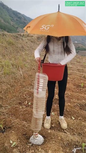 🔧🌱 DIY Farming Aid for Shade Protection and Fertilizer Application