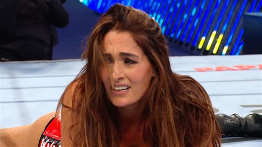 119K views · 2K reactions | NIKKI BELLA JUST HIT BECKY LYNCH WITH THE MANHANDLE SLAM!!!! 勞 | WWE Raw | Facebook