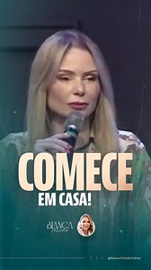 Antes de buscar milagres no altar, comece vivendo fé e amor dentro de casa. 🙏🏻❤️ Os dons edificam, mas é no cotidiano, com o cônjuge, os filhos, os amigos, que o verdadeiro testemunho se revela. Milagres acontecem onde há fé. E fé de verdade começa no olhar que enxerga além dos erros… com amor, esperança e convicção no que ainda será. Digite: Eu Creio! _ Siga: @BiancaToledoOnline 👈🏻 #fé #esperança #superandoluto #alma #memóriaseternas #biancatoledo #espiritualidade #curaemocional #amorqueper