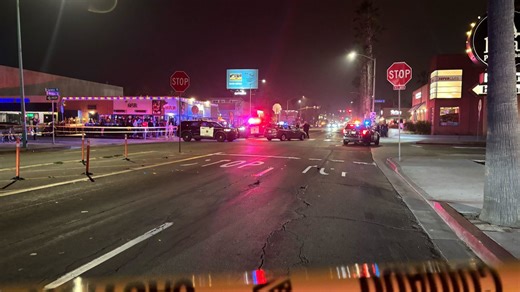 Two San Diego Police officers hit by car in Pacific Beach