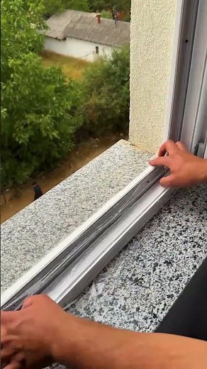 How to stop cold air coming in with just stretch film #smart #window #coldprevention #trick
