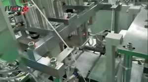 Automatic mask making machine, more than 100 pcs/min | IVEN Pharmatech Engineering