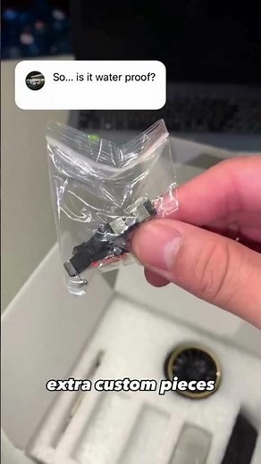 Micro RC Cars in Action: Speed and Precision in the Palm of Your Hand! 🚗💨