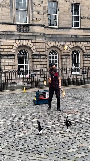 “🔥 EPIC Fire Juggling on Royal Mile! | Edinburgh Fringe 2025 Day 5 Madness”