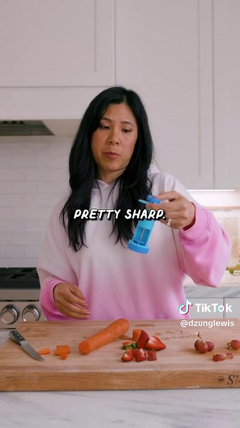 Testing a Grape Slicer from Amazon! See How it Cuts Grapes and More