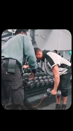 Struggling to engage your lats? Try this technique for a full stretch and contraction: https://linktr.ee/The.CharlesGlass ✅ Step Back: Adjust your stance with one foot back for better alignment ✅ Slight Knee Bend: Pre-stretch the lats before pulling ✅ Controlled Pull: Focus on feeling the lats move through the range of motion Want expert guidance to master every move? Join Charles Glass’s Online Coaching Program: ⚡ Customized Workouts & Nutrition: Tailored to your body type and goals ⚡ Weekly Ap