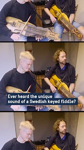 🎻 The sound of the 1300s? 'Nyckelharpan' is a traditional Swedish instrument, also known as the Swedish keyed fiddle. The name comes from the Swedish words 'nyckel' (key) and 'harpa' (stringed instrument). The first mentions of the nyckelharpa are believed to date back to around 1350. The instrument has 16 strings, but only 4 are played, while the remaining 12 are so-called sympathetic strings. The sympathetic strings are positioned beneath the main strings in such a way that the bow does not t
