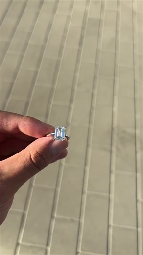 4 Carats of Diamond Perfection for Your Engagement