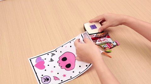 50PCS Kawaii Cartoon Cute Anime Party Favor Bags 6.5x10 Inch Bow Heart Plastic Gift Bags with Handles for Girls Boys Kids Birthday Party Purple Treat Candy Bag for Baby Shower Holiday Supplies