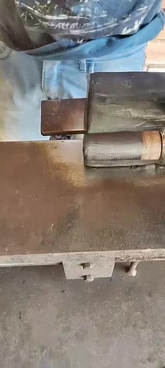 Metalworking Techniques: Creating Cylindrical Metal Parts