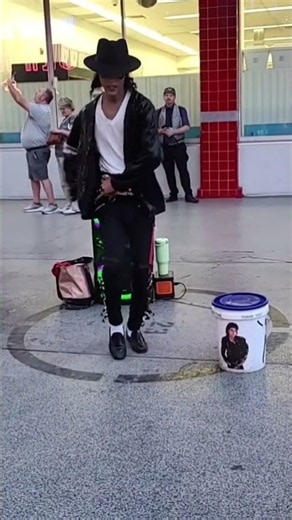 Did You SEE That Las Vegas Michael Jackson Move? #subscribe #michaeljackson #dance #music #video #mj