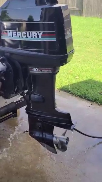 ASMR: Listen to This Old 40HP Mercury 2-Stroke Purr