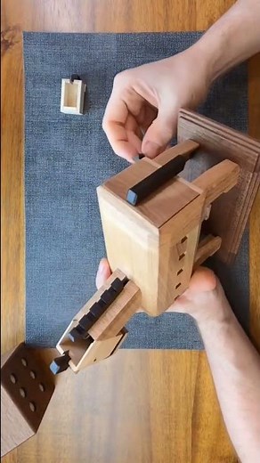 Solving the Trojan Horse Karakuri Puzzle (Horse with a Warrior)