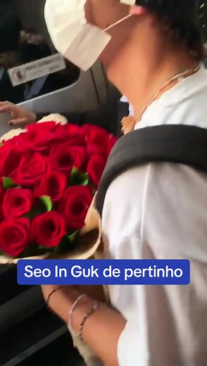 Encontro emocionante com a raposinha no aeroporto