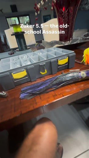 The Zuker ZM-5.5 is one of the most iconic marlin lures ever made — a true classic in the big-game world. Originally designed by Joe Zuker in Southern California, the ZM-5.5 was built to raise striped, blue, and black marlin across a wide range of trolling speeds. Its bullet-style head, subtle taper, and precise balance let it run perfectly in almost any sea condition — smoking clean with a long bubble trail that marlin can’t resist. Anglers discovered its magic early on at spots like Cabo San L
