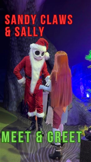 🎄🎁✨ Sandy Claws & Sally at Mickey’s Very Merry Christmas Party… LET’S TALK ABOUT IT! ✨🎁🎄 Okay y’all — the aesthetics?! NEXT LEVEL. 😍 This special meet-and-greet wasn’t just festive… it was holiday perfection. From the twinkling backdrop to the cozy Christmas vibes, everything felt straight out of a stop-motion dream. But the REAL showstopper? Jack Skellington as Sandy Claws. The suit. The beard. The ENERGY. 🎅💀 He talked, interacted, joked around — the whole experience felt like stepping r