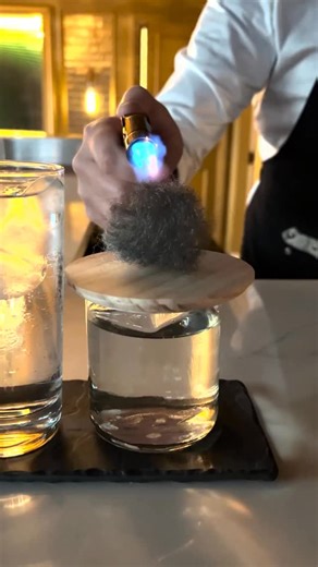 Mile High Cocktail Club is back at @‌fschicago and this weekend, the bar is celebrating Día de los Muertos with delicious cocktails, tasty dishes and great vibes! | Time Out Chicago