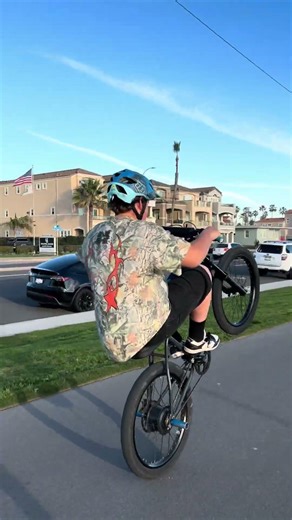 I have a new style for knee on the seats #viral #automobile #electricbike #fypシ #ebike #wheelie