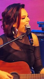 🎶 What’s Up? para embalar a sua noite com a vibe única dos anos 90! Hoje o mix especial no nosso canal do YouTube é dedicado a essa década inesquecível. 💿✨ Dá o play e aproveite os clássicos que marcaram uma geração! 🌙🎤 #WhatsUp #Anos90 #RockBeats #MixEspecial #NostalgiaMusical | Banda Rock Beats