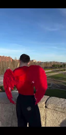 red angle | Random Guys