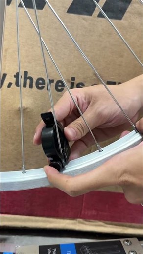 Fix the loose spoke. #cyclingtips #mtb #bikerepair #cycling #tipsandtricks