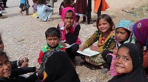 30K views · 476 reactions | A group of young Pakistanis from Islamabad come out every Saturday to ensure that education is given to all. This small yet significant initiative is helping underprivileged children get basic education that will equip them with the skills to cope with future challenges and become contributing members of our society. We loved spending a day with them and are proud to share their efforts. #PakistanDay | Hum Ahang Pakistan | Facebook