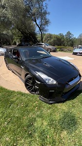 About to get funky with @corey.funk on this custom GTR wrap. Can you guess what @paradoxwraps colors we using? | Paradox The Wrapper