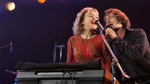 Song Sung Blue - Official Trailer #2