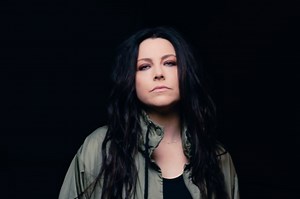 EVANESCENCE's AMY LEE: 'I Love Contrast In Music'
