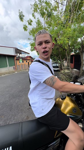 Video de proyecto de carro con tomas y sus amigos