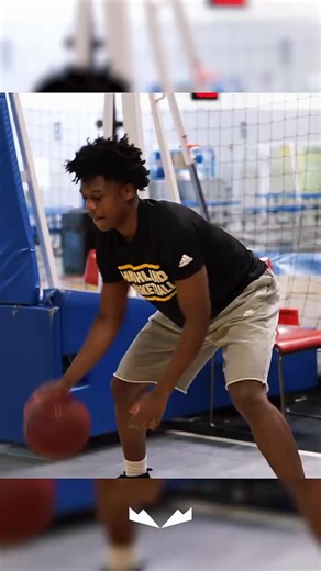 Balling Handling is about Constant effort & Focus Here’s a few Drills you can use to work on your Handle Daily #basketballtraining #skills #basketball #training