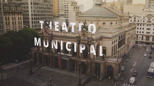Les rideaux de la scène du Théatre Municipal de São Paulo s'ouvrent sur un air de Richard Wagner. https://goo.gl/DbTOri #StepOnStage | Google