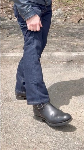 Levi’s 517 Jeans W/ Horsebutt Engineer Boots + Cowhide Trucker Jacket