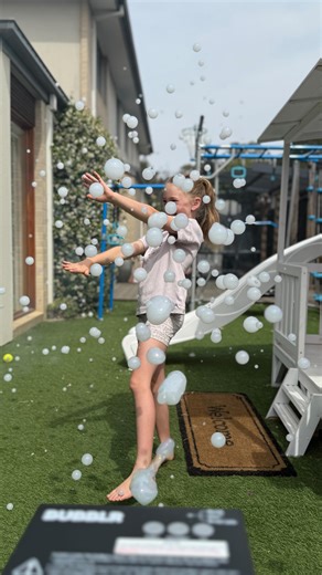 Sarah-Jane Ross (SJ) on Instagram: "Have you ever seen fog bubbles? Because these are next-level 🤯 This 3-in-1 Fog Bubble Machine from @bubblr_co takes ordinary bubbles and turns them into pure magic fog-filled bubbles that puff into little clouds when they pop. Hours of fun in one machine! 🫧 3-in-1 fun classic bubbles, fog bubbles & continuous fog 🫧 Creates 5,000+ bubbles per minute 🫧 Wireless remote + built-in timer for easy, hands-free play 🫧 1 hour of bubbles or 2 hours of fog per fill 