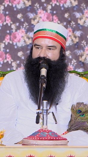 Lord’s benevolence is boundless, akin to an abyssal ocean of love and fortune. When it showers upon an individual, it has the power to transform them both inwardly and outwardly. This benevolence unlocks pathways to unimaginable success and augments one’s spiritual strength, imparting novel thoughts that lead to unforeseen prosperity. Therefore, meditate to open these pathways, meditate to transform your life. #meditation #ramrahim #meditationtips #love #oceanoflove #benevolence #spirituality #s