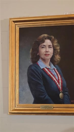 ✨Un reconocimiento histórico al liderazgo femenino en el Poder Judicial. Hoy se develó el cuadro de la jueza suprema Elvia Barrios Alvarado, primera presidenta de la institución, fortaleciendo una justicia inclusiva e igualitaria.⚖️ | Poder Judicial del Perú
