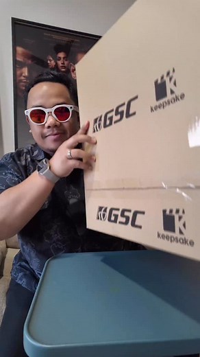 PREDATOR: BADLANDS POPCORN BUCKETS! Predator Helmet Popcorn Bucket (RM75) ni online exclusive ( https://shop.gsc.com.my ), yang Spaceship version (RM89) ni hanya available at selected GSC locations. Spaceship tu boleh beli sekali dgn Regular Combo (RM99) SEMUA NI AVAILABLE BERMULA KHAMIS! | ZHAFVLOG