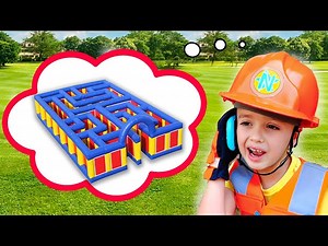 Niki in Giant Inflatable Maze Challenge - Videos For Kids