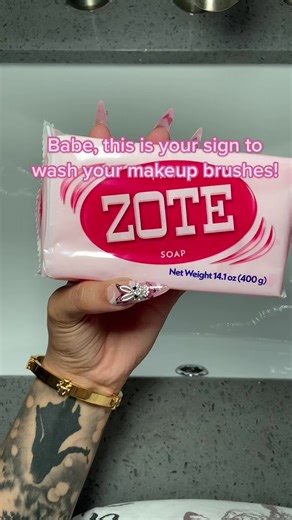 It had been a while since I last cleaned them #fyp #houstontx #zote #zotesoap #cleanyourmakeupbrushes #cleaningtiktok #cleantok #makeup #makeupbrushes