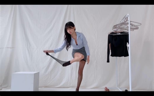 韩国美女丝袜试穿