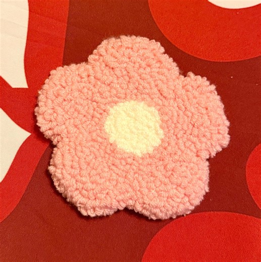 Punch Needle Flower Mug Rug | Pink With White Center (fully Handmade) - Etsy