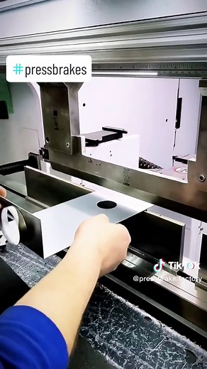 Press brakes can perform a wide range of bending operations, including V-bending, U-bending, air bending and bottoming. #viral#worklife #pressbrakes#sheetmetal #factory#bendingmachine#metalwork #manufacturer #mechanical