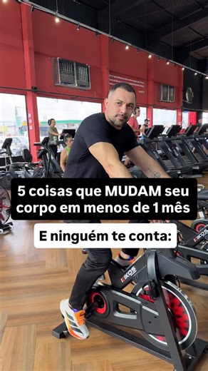 Ricardo Hoffmann | Personal On-line on Instagram: "37 dias para acabar o ano. E eu vou ser o seu PERSONAL para te ajudar a chegar no corpo que você quer há muito tempo. Você só precisa seguir estes 5 passos principais 👇🔥 1 — TREINO: 4 a 6x por semana Musculação é o que vai acelerar seu metabolismo e deixar seu corpo firme, definido e feminino. 👉Foque em exercícios multiarticulares (agachamento, avanços, remadas). 👉Finalize com 10–15 min de cardio acelerado ou HIIT. 2 — ALIMENTAÇÃO: proteína 