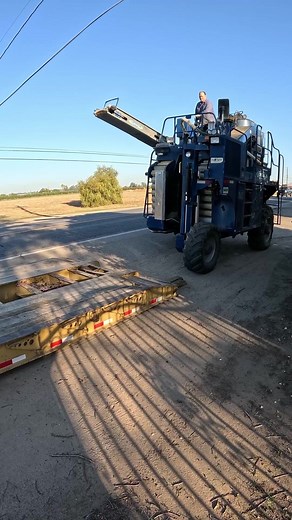Understanding Lowboy Trailers for Heavy Loads