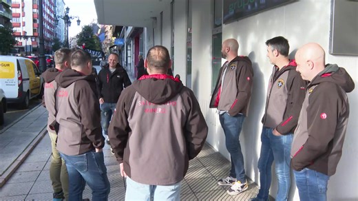 La Brigada de Salvamento Minero pone de plazo hasta el 7 de diciembre para llegar a un acuerdo con Hunosa. Si no, volverán a sus puestos de trabajo en la mina. | Radiotelevisión del Principado de Asturias