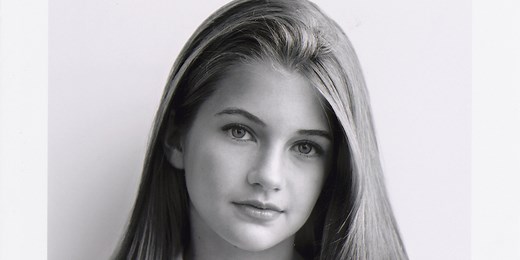 Where is actress Emmy Clarke now? Wiki, Net Worth, Boyfriend, Dating, Career