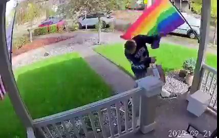I've litteraly had my friend's cum inside my mouth and it still wasn't as gay as this