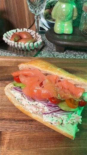 🇬🇧Easy Smoked Salmon Sandwich 🇫🇷Recette sandwich au saumon fumé de Louloukitchen #frenchfood