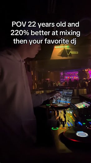 DAYOFF on Instagram: "Giving away some free sauce on how I mix out of my new remix...follow for more!! #remix #breakdown #dj #goat"